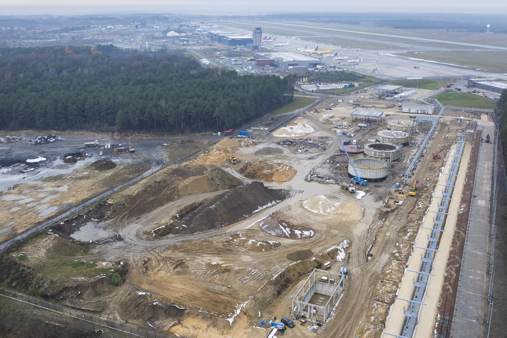 Grudzień 2025 - budowa węzła multimodalnego do przeładunku towarów i paliw / Program inwestycyjny Katowice Airport 2024–2032