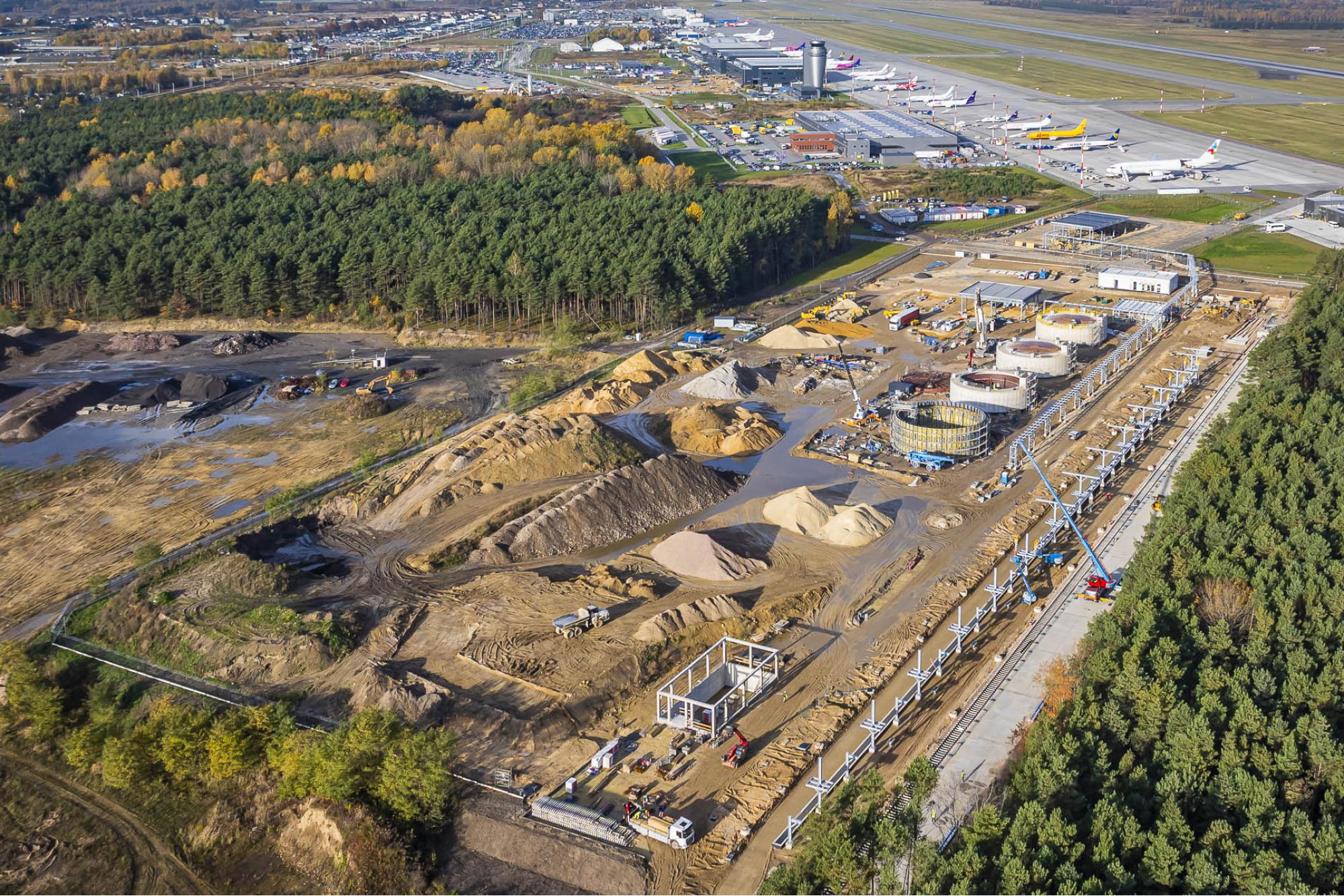 Październik 2025 - budowa multimodalnego węzła przeładunku towarów i paliw / Program inwestycyjny Katowice Airport 2024–2032