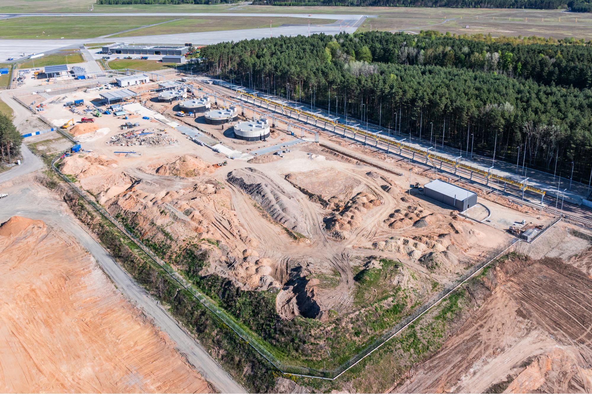 Kwiecień 2026 - budowa węzła multimodalnego do przeładunku towarów i paliw / Program inwestycyjny Katowice Airport 2024–2032
