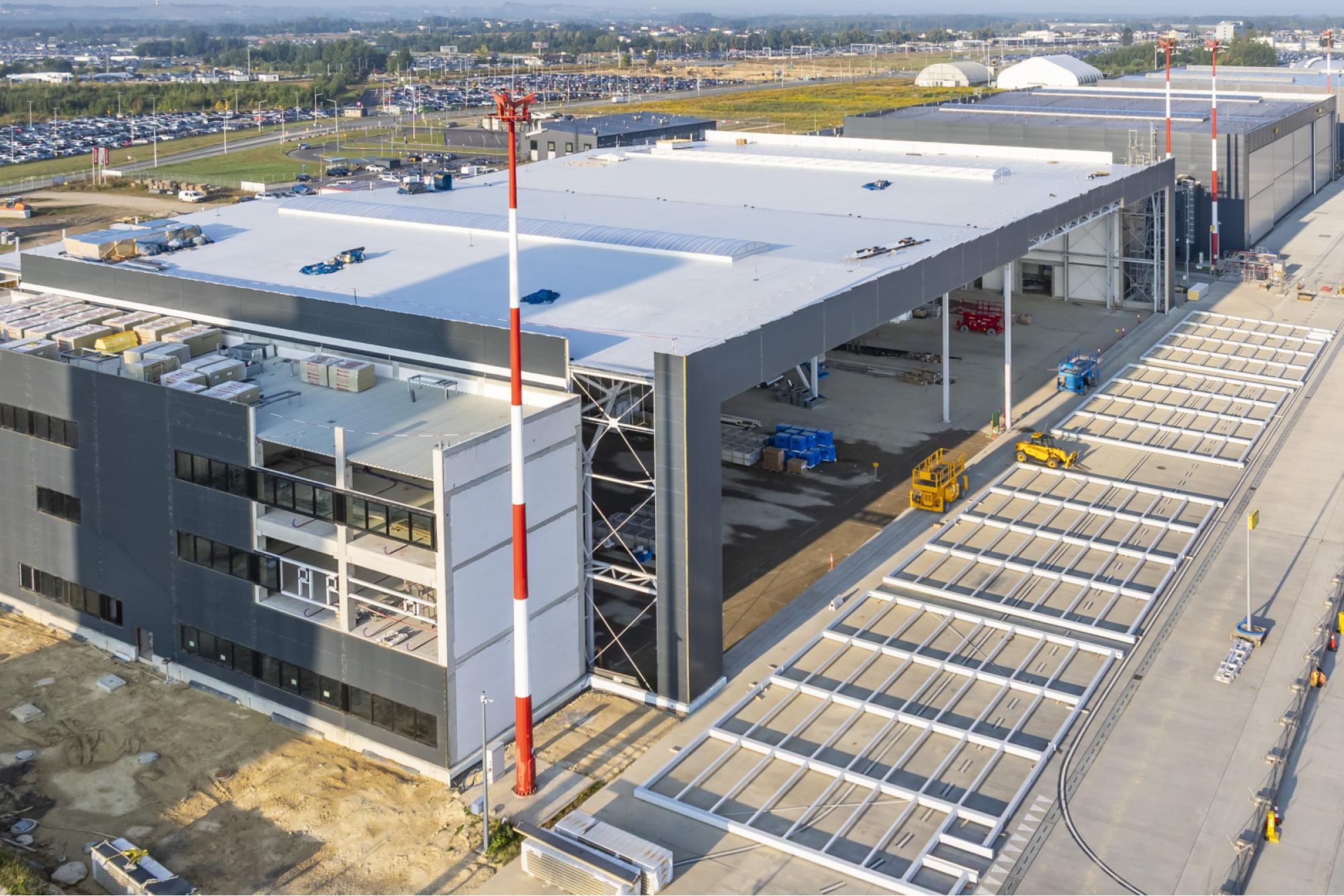 Sierpień 2025 - Budowa hangaru H4 / Program inwestycyjny Katowice Airport 2024–2032