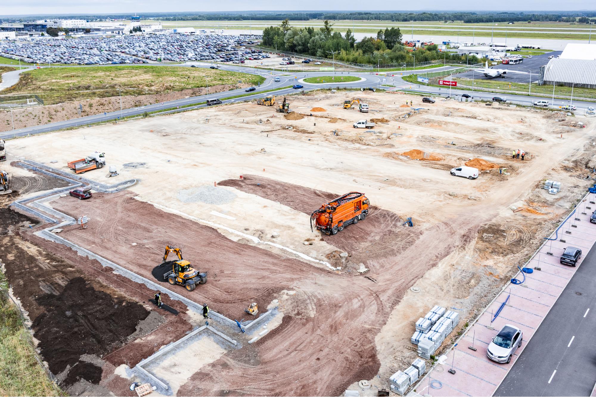 Wrzesień 2025 - Parking P4 (Etap II) / Program inwestycyjny Katowice Airport 2024–2032