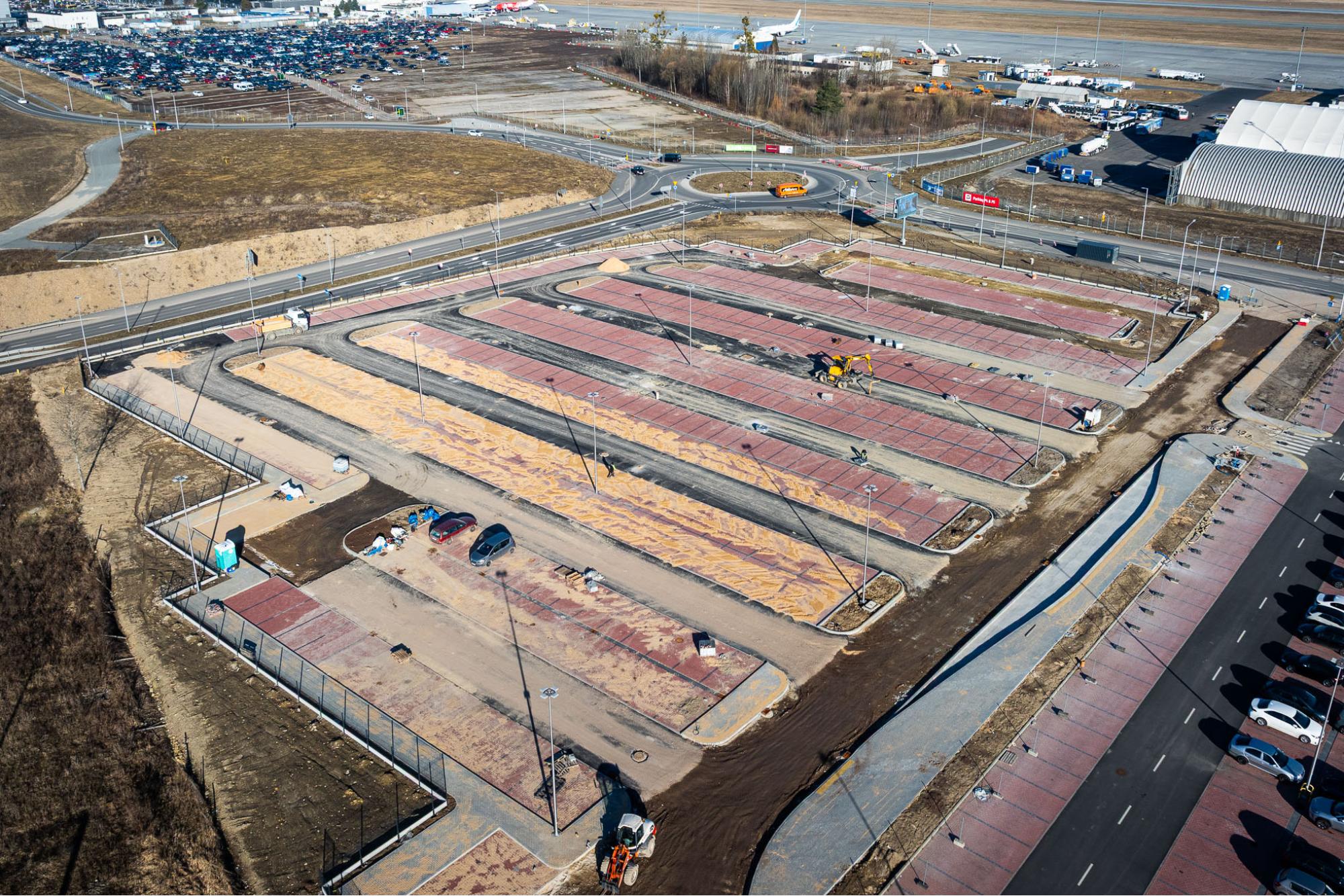 Marzec 2026 - Parking P4 (Etap II) / Program inwestycyjny Katowice Airport 2024–2032
