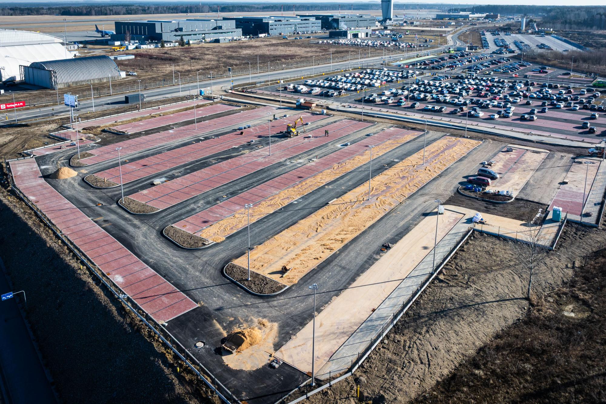 Marzec 2026 - Parking P4 (Etap II) / Program inwestycyjny Katowice Airport 2024–2032
